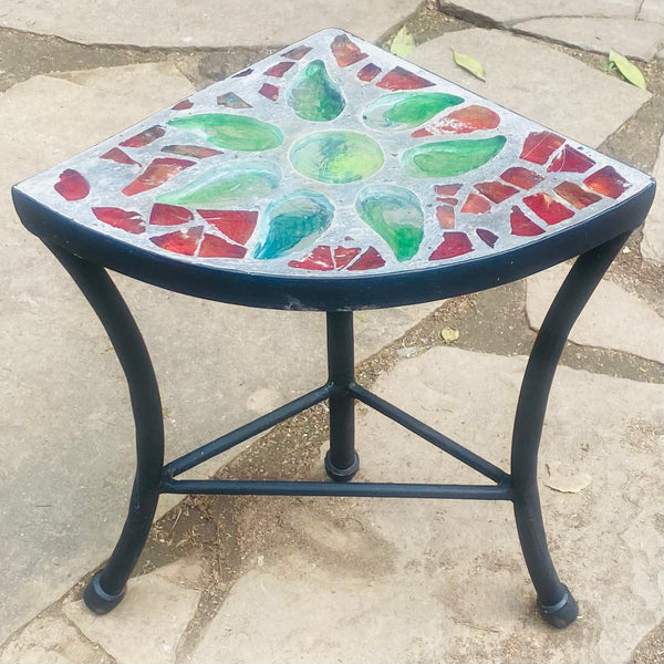 Dalle de Verre stool - 'quarter round' ~ 27cm radius, 40cm high